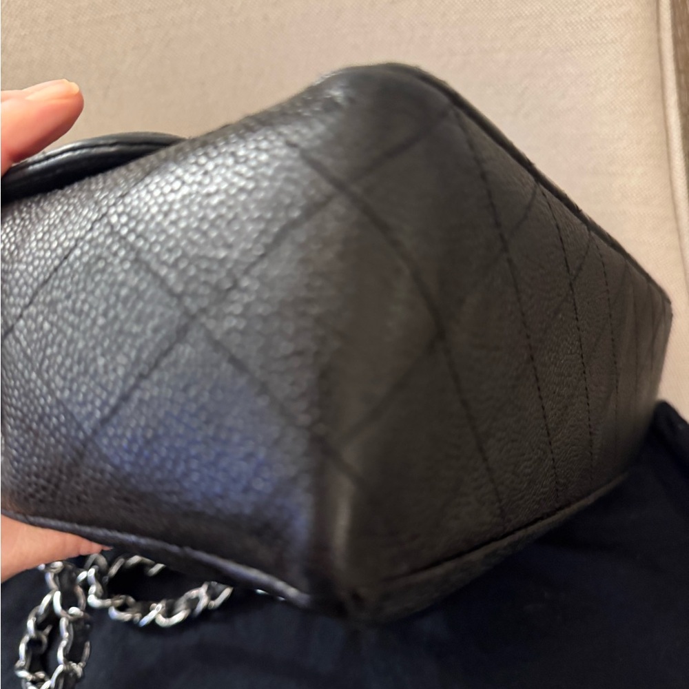 Chanel Black caviar quilted Jumbo single flap Shoulder Bag w Box & dust bag. - Picture 5 of 15